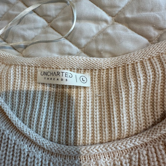 Sweater with crocheted sleeves - Picture 3 of 4